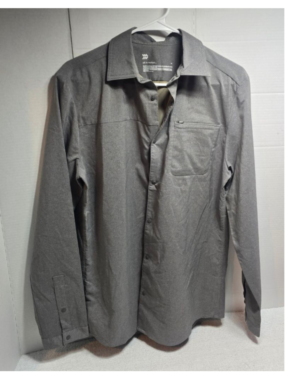 Men's All in Motion Casual Button Down Shirt M Gray